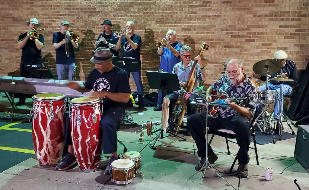 The Mudcats Dixieland Jazz Orchestra will perform on Saturday as part of Blessing of the Waters.  The event is supported by the Blue Island City and the Blue Island Chamber of Commerce.