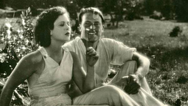 Hedy Lamarr and Aribert Mog in the 1933 Hungarian movie "Ecstasy"