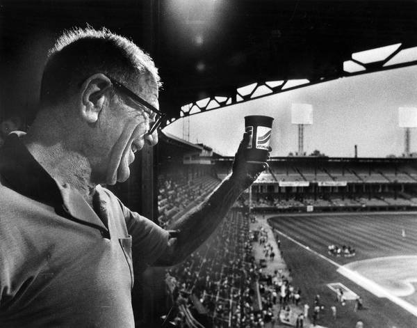 White Sox President Bill Veeck accepts fans' chants during a ceremony at Comiskey Park on Sept. 30, 1980, commemorating the 66-year-old baseball maverick's contributions to the game.