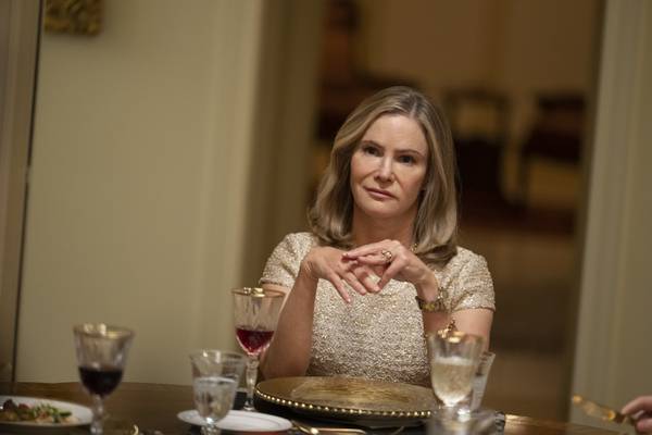 Jennifer Jason Leigh plays a terrific mother-in-law "Fargo."