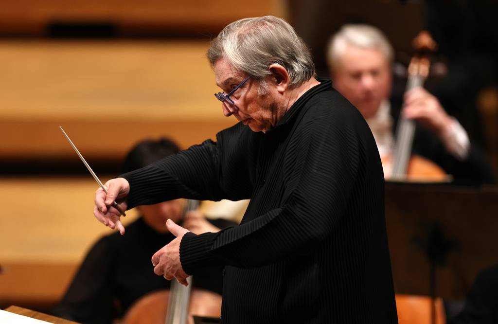 Guest conductor Michael Tilson Thomas leads the Chicago Symphony Orchestra at the Symphony Center.